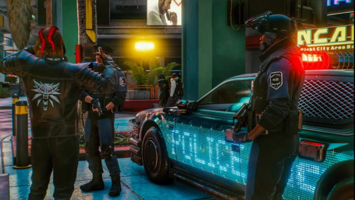 Proč v Cyberpunk 2077 chybí honičky s policií? Odpověď poskytl režisér hry
